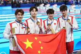 海外网评：金光闪闪的，不只40枚奥运金牌图片