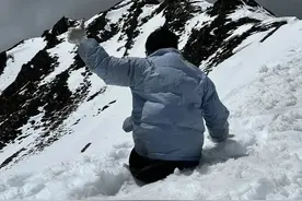 以手为足！21岁无腿小伙成功登顶夹金山！曾救助轻生女孩图片