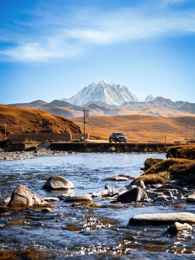 听说放秋假了？新都桥这波秋日余温太美了