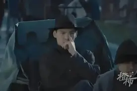 无数人玩梗，这个动作火爆全网，紧急提醒：别再做了！图片