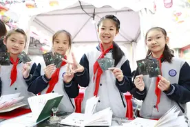 @“盖帮”朋友：来潘家园集戳！首届北京邮戳展开幕图片