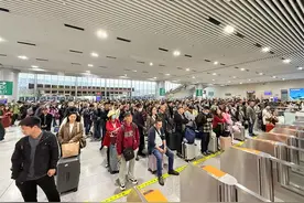 创新高！假期首日成都南站、犀浦站打破单日旅客发送量历史纪录图片