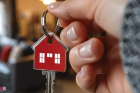 29岁抗癌者微信群筹款5天后晒新房照，水滴筹：多次隐瞒家庭房产，善款全部退还图片