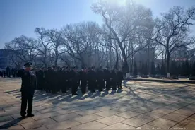 清明寄哀思 丰碑励警魂—— 松原市司法局和市强制隔离戒毒所联合开展烈士陵园祭扫活动图片