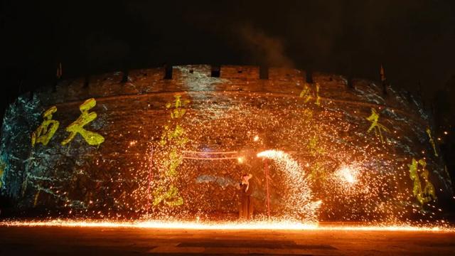临海频出网红打卡点，解码台州府城的“流量炼金术”