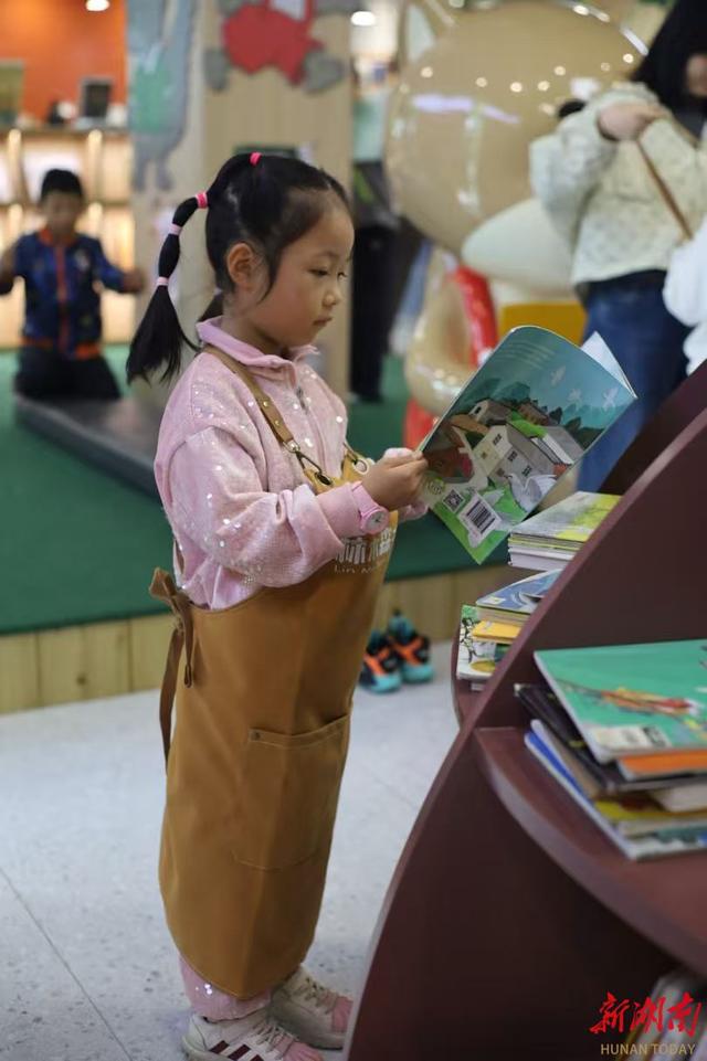书香不打烊！这个五一，长沙又 “红” 又好读！