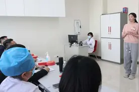 北京市2025年上半年女兵征集体检工作有序展开图片