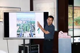 《中轴之门》新书分享会，作者李哲展示300余幅北京城老照片图片