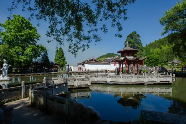 周宁浦源：在花鲤小镇感受“凉”城美景