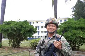 三次入伍当新兵，王士豪有何独特经历？图片