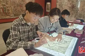 一堂穿越时空的壁画临摹课图片