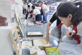 蚕丝扇、蚕茧花、桑枝画……这所小学教孩子蚕桑可以这么玩图片