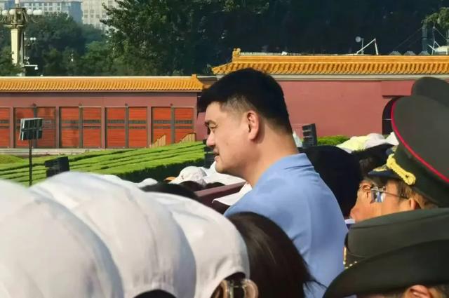 刘国梁、姚明、苏炳添、郑钦文、雷军等，现场观礼