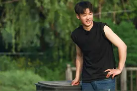 《种地吧2》十个勤天喜提第一桶蜂蜜，电竞友谊赛一触即发图片