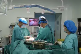 山东省首例！数字化手术导板+3D打印匹配式钛板正颌手术，让无牙颌患者从容微笑图片