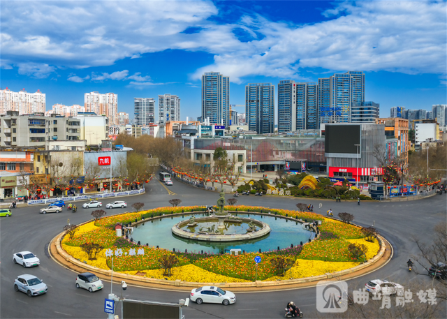 “城在园中”自然成 满城鲜花引游人