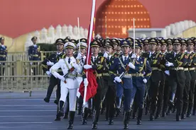 （镜观中国·新华社国内新闻照片一周精选）（1）天安门广场升国旗图片