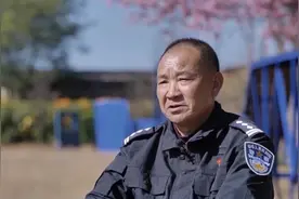 24小时坚守岗位 使命必达！一只优秀的警犬这样“炼成”图片