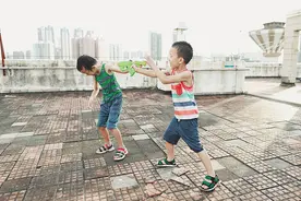 闪电心灵愈站｜孩子有暴力倾向？家长可以试试这样引导→图片