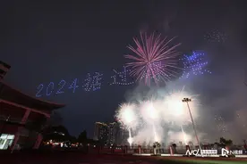 无人机烟花秀齐上演！东莞大朗欢天喜地闹元宵图片