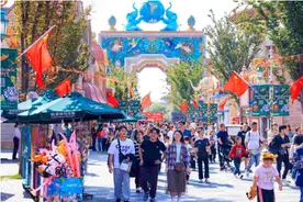 双节假期河南游客量达8480.1万人次，银基国际旅游度假区旅游收入排名第一图片