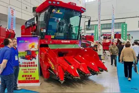 淄博智能农机亮相省现代农业装备博览会图片