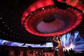 第十五届北京国际电影节盛大开幕，“中国电影消费年”正式启动图片