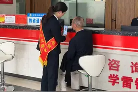 少跑路，不折腾！鄂南湘北携手实现300余项业务“跨省通办”图片