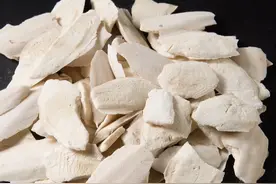 皮肤瘙痒别再抓了！妙用乌贼骨，轻轻一戳秒见效图片