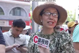 长沙考点发现“最淡定家长”！高二学霸提前高考冲击中科大少年班，家长：没什么压力图片