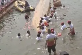 湖北黄梅龙舟侧翻致一人身亡续：目击者称当地已暂停龙舟活动图片