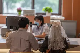 “堪比演唱会抢票”，520预约登记结婚太火了图片