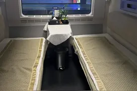 铺位更大、每个包间都可充电 京蓉动卧车厢长这样图片