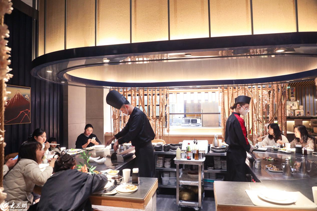 繁花、市集、音乐……青岛红树林度假世界清明小长假打造春日浪漫休闲之旅