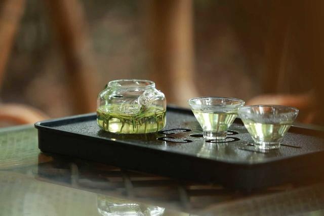 融汇古今连接传统与潮流，在苏州虎丘山体验“千年一瞬”