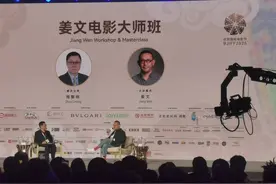 姜文电影大师班金句频出：“多用点脑子，少用点手机”图片