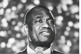 姚明前队友，“摇手指”的他，走了图片