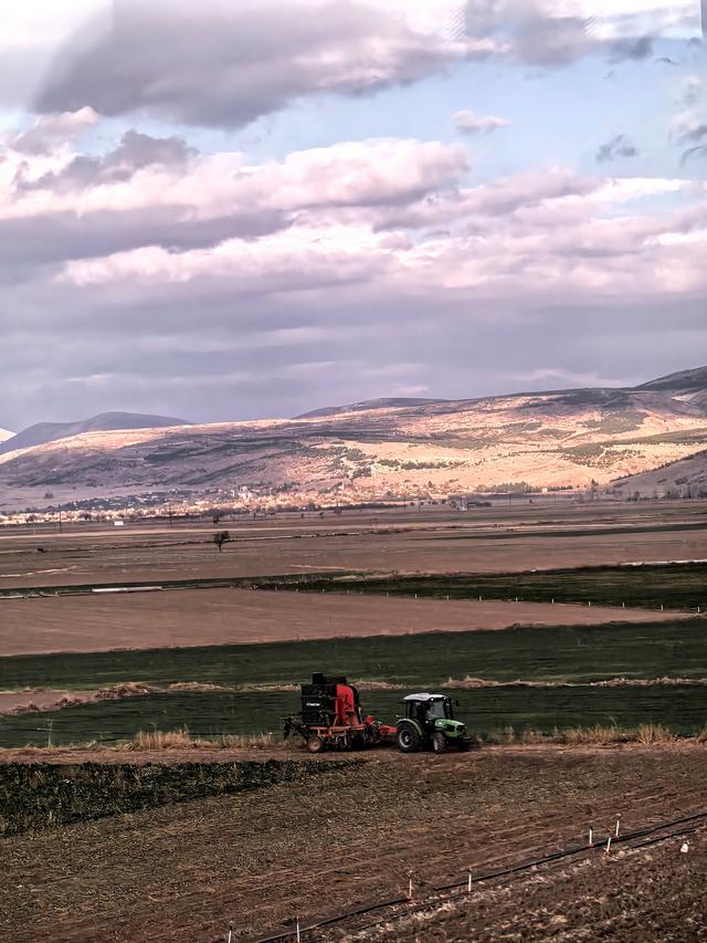 晚潮｜卡帕多奇亚晨光中的焰舞
