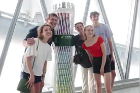 广州塔设计师时隔10年重游感叹：就像亲人见面图片