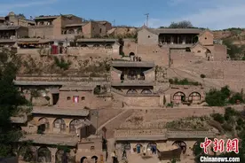 黄土窑洞的绿色蜕变：碛口古镇传统建筑的现代重生图片