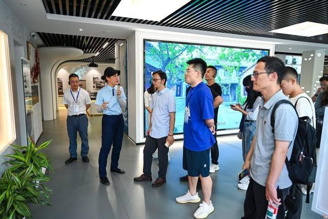 漫步老城看“城新” 全国知名媒体总编辑品泉城新颜