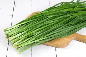 “早春韭菜一束金”！春天，真的建议你多吃韭菜！图片