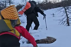 18岁小伙穿越鳌太线失联获救，付费8万！救援者：首次收费，为震慑图片