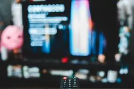 早报｜中国移动千兆宽带用户破 1 亿  前9月电子设备制造业利润大增图片