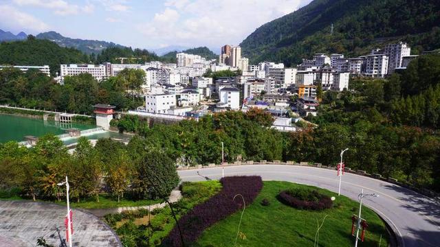 诗画鹤峰：容美秋色