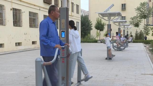 敦煌长城小游园成健康绿色游乐场