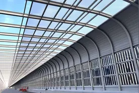 武汉能发电的高架隔音板：600米年发电16万度，将引领更多城市光伏应用图片