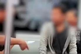 务工大哥坐地铁被骂脏，挺身而出的女生发声！冲上热榜第一图片