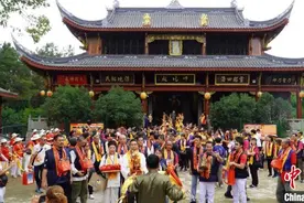 《哪吒2》热映 四川江油哪吒祖庭成“顶流打卡地”图片