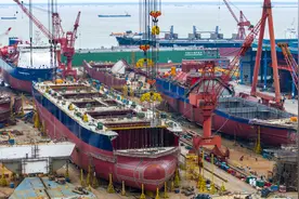 上半年出口值超500亿元  江苏船舶“扬帆远航”图片